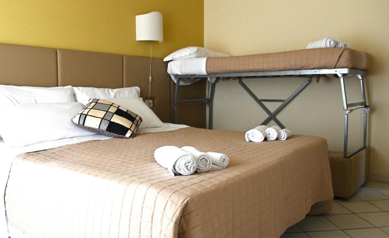 Hotel Trionfal มิลาโน แมริตทิมา ภายนอก รูปภาพ