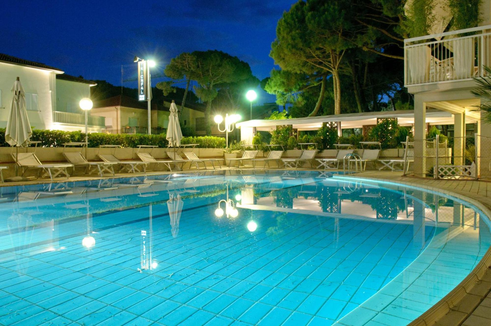 Hotel Trionfal มิลาโน แมริตทิมา ภายนอก รูปภาพ