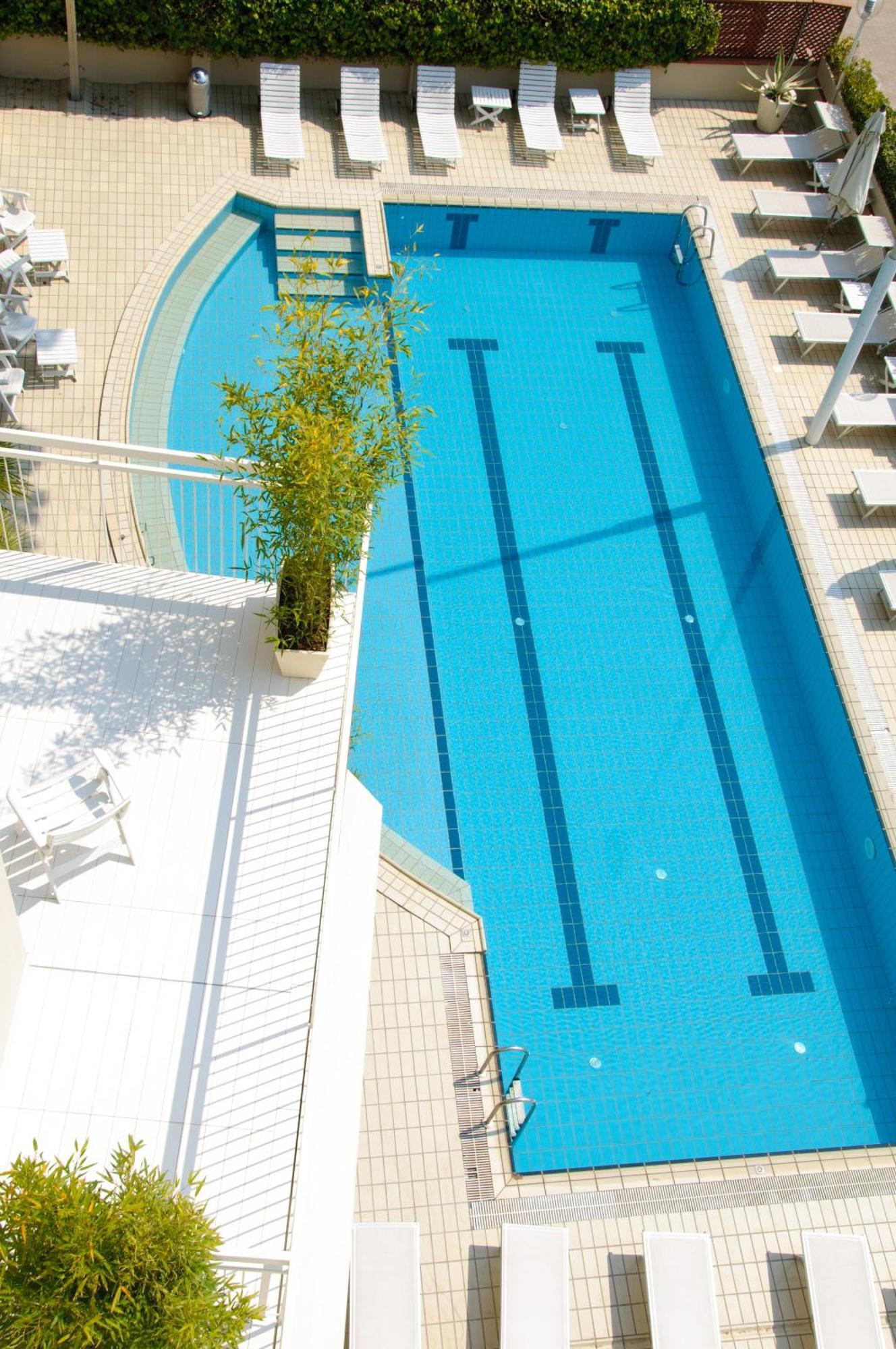 Hotel Trionfal มิลาโน แมริตทิมา ภายนอก รูปภาพ